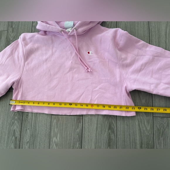 Champion|Light Pink cropped hoodie sweater,small logo•••Size LARGE, athleisure - Picture 11 of 13